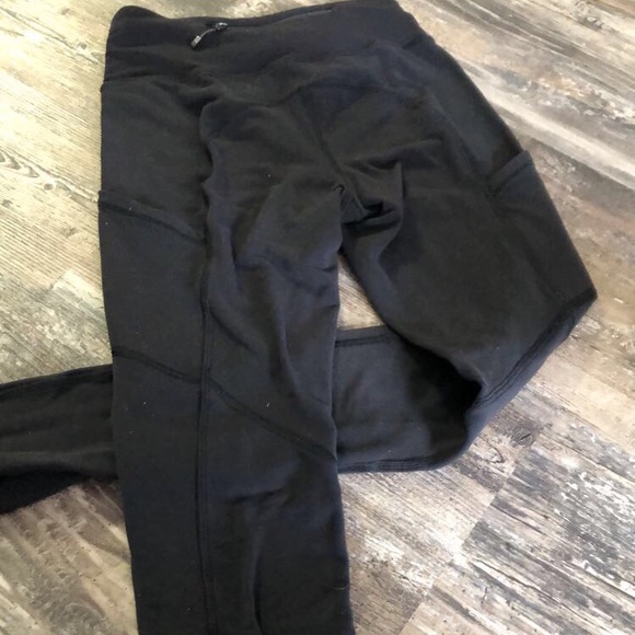 Black leggings. Size 2. - Picture 2 of 6